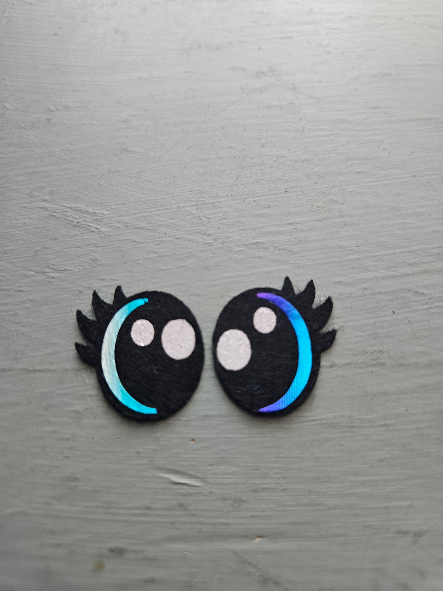 Cute Cresent Moon Eyes 1 inch